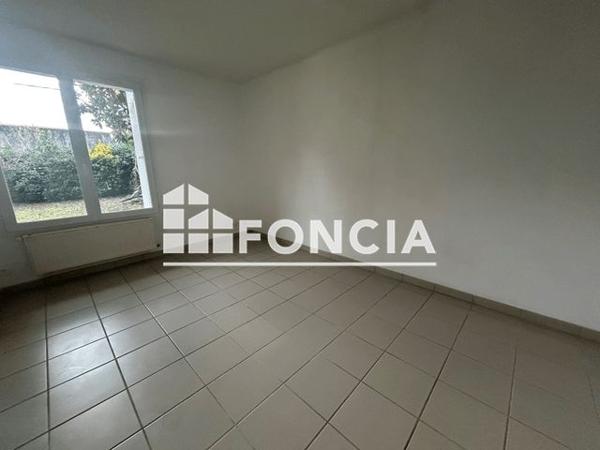 Location Appartement 2 pièces 44.42 m² - 62 RUE DES LUETTES Tournon Sur Rhone 07300