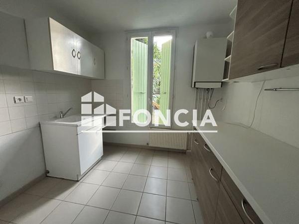 Location Appartement 2 pièces 44.42 m² - 62 RUE DES LUETTES Tournon Sur Rhone 07300