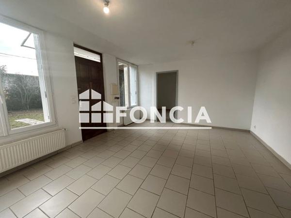 Location Appartement 2 pièces 44.42 m² - 62 RUE DES LUETTES Tournon Sur Rhone 07300