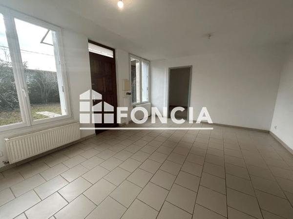 Location Appartement 2 pièces 44.42 m² - 62 RUE DES LUETTES Tournon Sur Rhone 07300