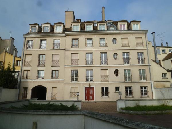 Bureaux de 141 m2 avec 3 parkings à louer