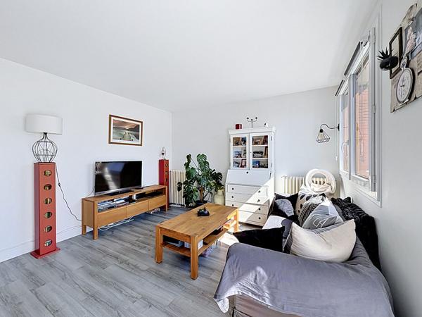 Appartement Meaux centre ville (proche place Henri IV) - 2 chambres - balcon et stationnement dans la résidence.