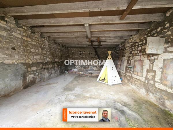 Maison à vendre 180 m², 6 pièces, 3 chambres VIEUX SOYAUX (16)