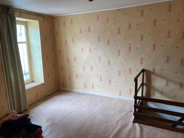 Corps de ferme dans le bourg d'Ahuy !