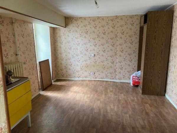 Corps de ferme dans le bourg d'Ahuy !