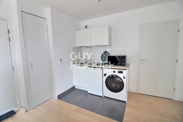 Appartement T1 en Dernier Étage à Puteaux - Grand Standing, Calme et Lumineux