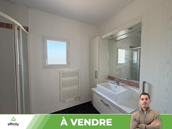 Maison
         5 pièces
        - 105 m² Exclusivité 140 000 € *