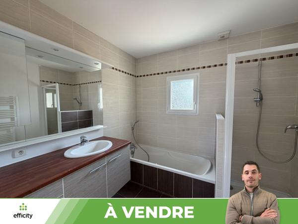 Maison
         5 pièces
        - 105 m² Exclusivité 140 000 € *