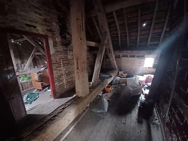 // A SAISIR  Maison de village Planches 5 pièce(s) 95 m2