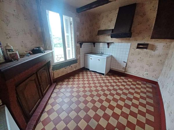 // A SAISIR  Maison de village Planches 5 pièce(s) 95 m2