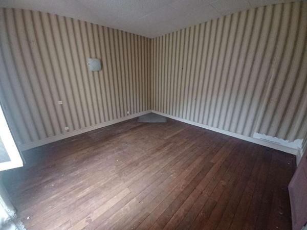 // A SAISIR  Maison de village Planches 5 pièce(s) 95 m2