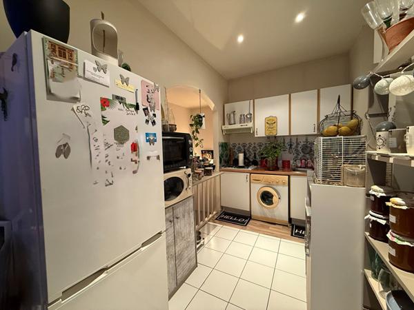 47300 VILLENEUVE SUR LOT A Villeneuve/Lot, Idéal investissseur, immeuble avec local et T3
