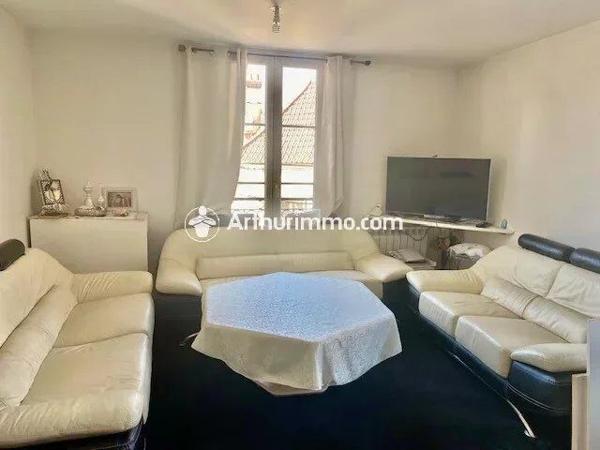 Location Appartement 3 pièces 52 m2 à Corbeil-Essonnes