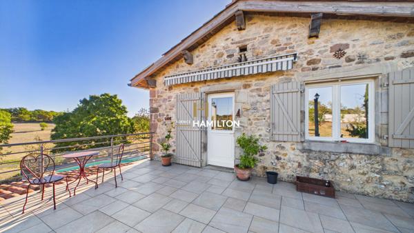 MAISON DE VILLAGE EN PIERRE AVEC PISCINE - HABITABLE DE SUITE Cordes sur ciel