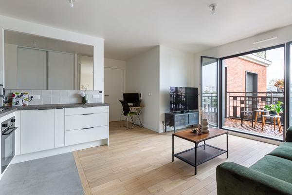 Appartement Courbevoie 2 pièce(s) 49.60 m2