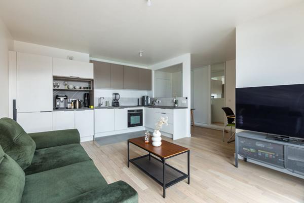 Appartement Courbevoie 2 pièce(s) 49.60 m2