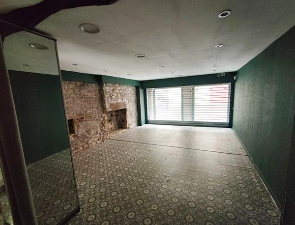 Quimper (29000) BELLE BOUTIQUE RUE PIETONNE