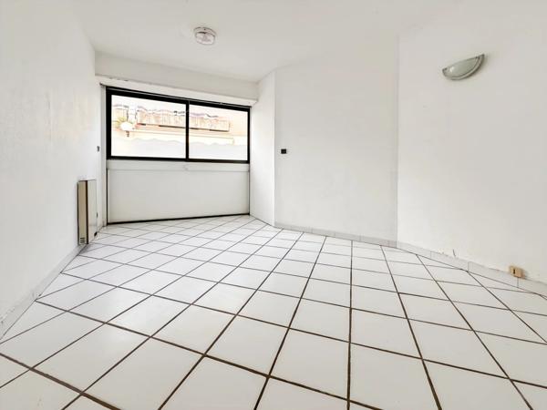 Location Bureau 3 pièces 44 m2 à Montpellier