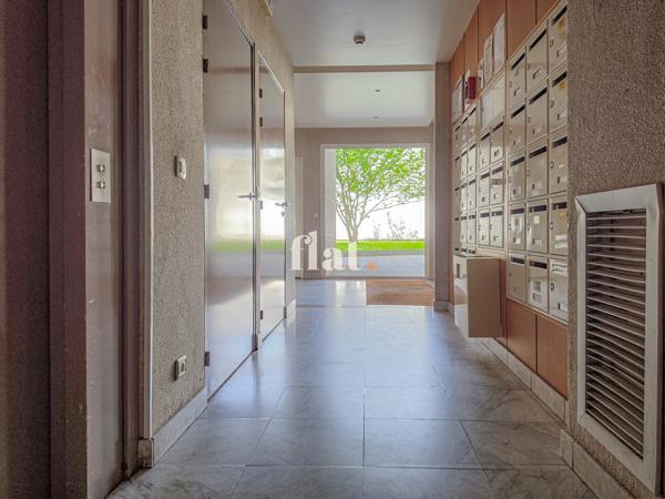 Appartement
                                                                                                                                                                                                                                                                                                                        2 pièce(s)                                                                                                                                                                                                          1 chambre(s)                                                                                                                                                                                                          50.58  m²