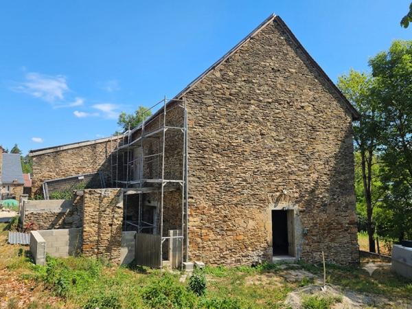 Grange en pierres aux portes de Rodez Baraqueville