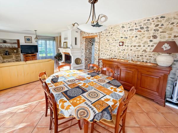 GERS (32) – À 10 min d’Aire-sur-l’Adour – Superbe maison en pierre rénovée de 160 m², 4 chambres, terrain arboré de 1 592 m²