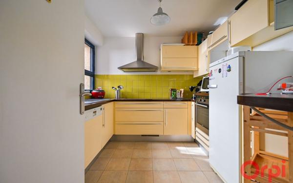 Appartement à vendre    3 pièces • 83 m2 Paris 17