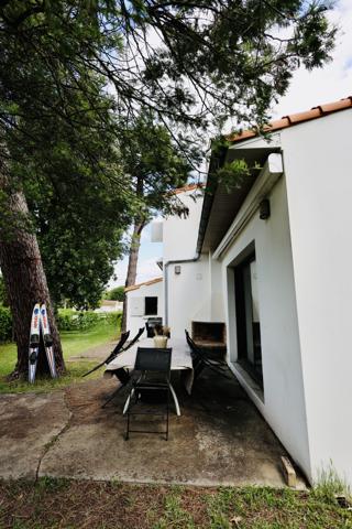 A deux pas de la plage : Maison d'exception bordée de pins