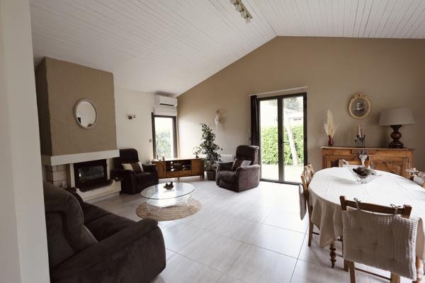 A deux pas de la plage : Maison d'exception bordée de pins
