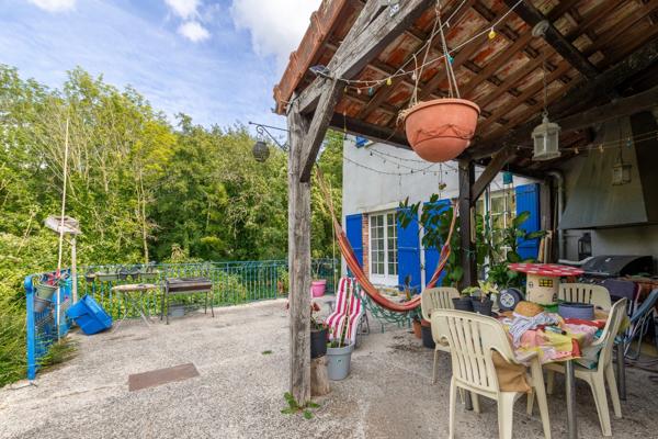 FESTIGNY (51) à vendre maison bourgeoise de 9 pièces