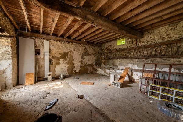 FESTIGNY (51) à vendre maison bourgeoise de 9 pièces