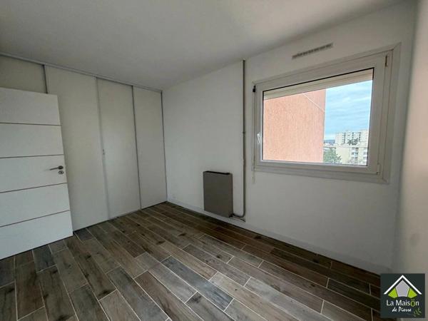 Location Appartement 4 pièces 91 m2 à Salon-de-Provence