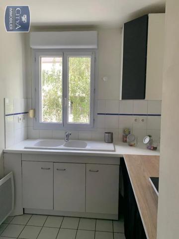 Appartement à louer 2 pièces 46.19m² Tours (37000)