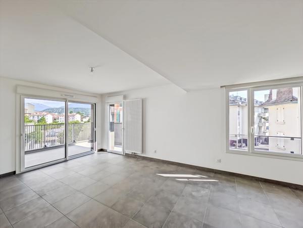 à vendre 3 pièces THONON LES BAINS (74) - Appartement 3 pièces avec balcon dans un emplacement privilégié
