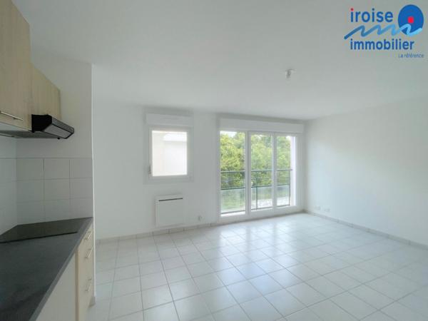 APPARTEMENT T2 AVEC PARKING PRIVATIF