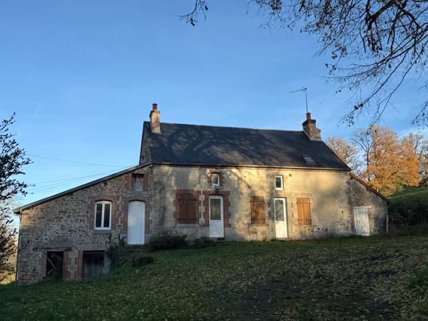 EN EXCLUSIVITE Maison en pierre de 113m² avec grange sur 2,4ha de terrain 128 000 €
