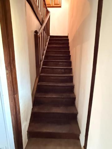 EN EXCLUSIVITE Maison en pierre de 113m² avec grange sur 2,4ha de terrain 128 000 €