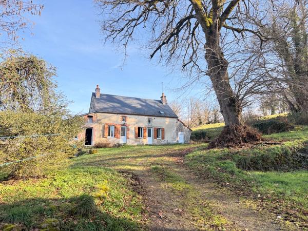 EN EXCLUSIVITE Maison en pierre de 113m² avec grange sur 2,4ha de terrain 128 000 €