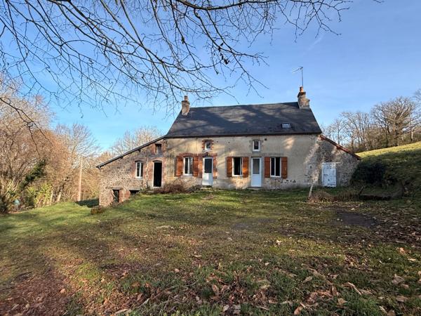 EN EXCLUSIVITE Maison en pierre de 113m² avec grange sur 2,4ha de terrain 128 000 €