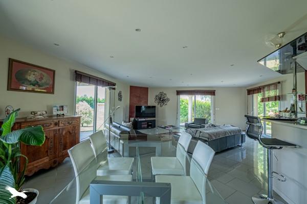 Maison à vendre |  Sainte-Eulalie |  5 pièces | 163 m²