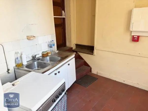 Local professionnel à vendre 202m²