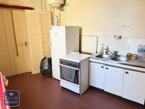 Local professionnel à vendre 202m²