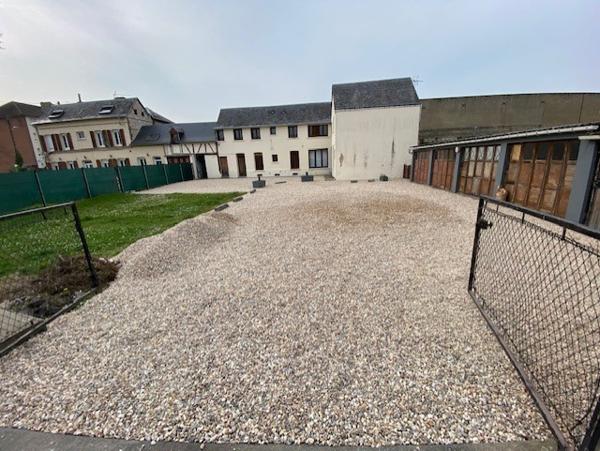 Saint-Pierre-lès-Elbeuf (76320) app T3 avec garage , jardin et cave