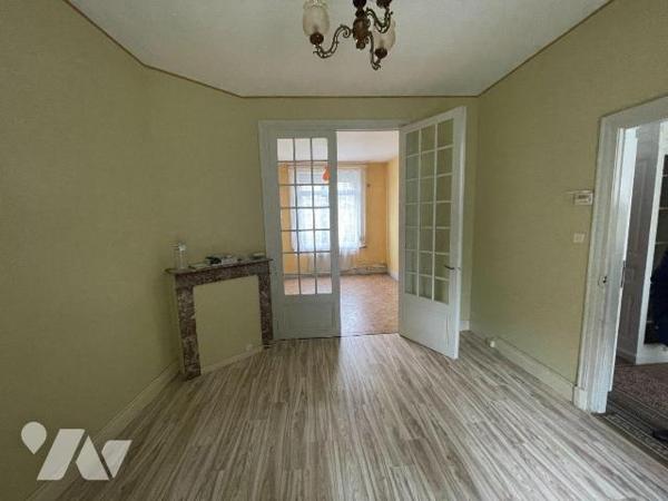 Maison à Vendre à Saint-Pol-sur-Ternoise (62130) en Pas-de-Calais (62)
Découvrez cette maison ...