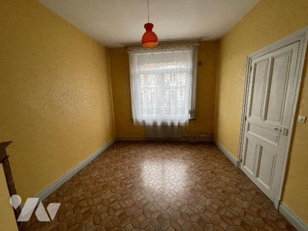 Maison à Vendre à Saint-Pol-sur-Ternoise (62130) en Pas-de-Calais (62)
Découvrez cette maison ...