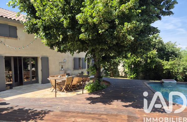 Maison à vendre 7 pièces 203 m² Aix-en-Provence