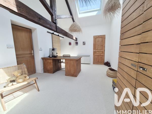 Maison à vendre 7 pièces 203 m² Aix-en-Provence