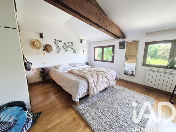 Maison à vendre 7 pièces 203 m² Aix-en-Provence