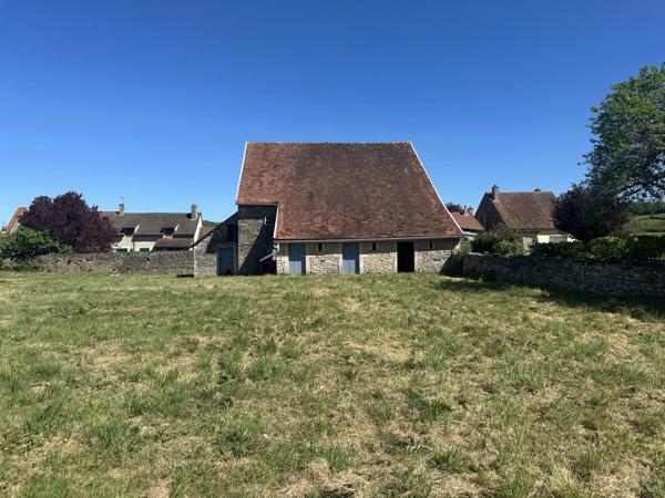 Grange avec grand jardin constructible proche de POUILLY EN AUXOIS (21)