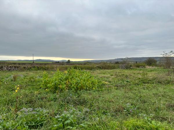 Grange avec grand jardin constructible proche de POUILLY EN AUXOIS (21)