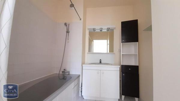 Appartement à louer 2 pièces 43m² Mont-Saint-Aignan (76130)